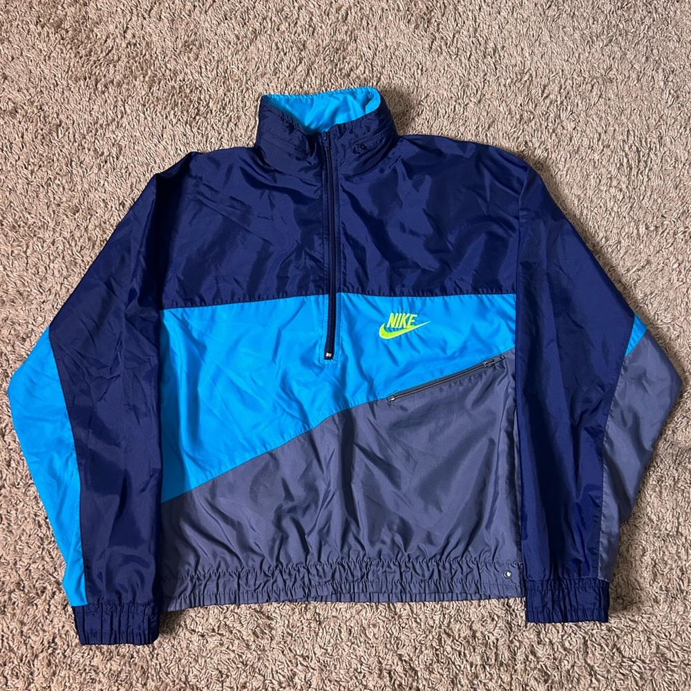 Vintage 90s Women’s Nike Windbreaker